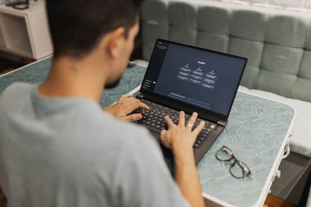 Can I Use AI in my Business? 7 Ways