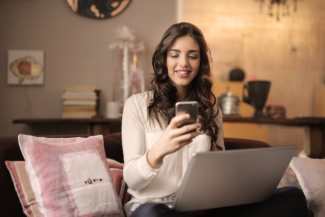 How To Streamline Your Business Communication With a Fax App for iPhone