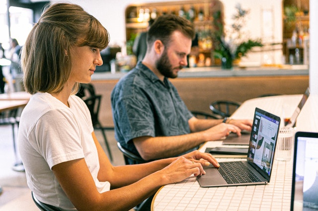 How to Create a Trustworthy Brand with the Use of Social Media