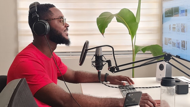 benefits of creating a podcast for your business